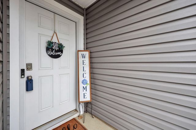 3057 Lamptonridge Drive, Columbus, OH 43232