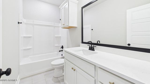 123 Belle Lake Drive, Lafayette, LA 70506