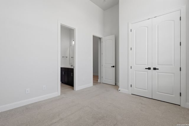 111 HUNTWICK DR, Boerne, TX 78006