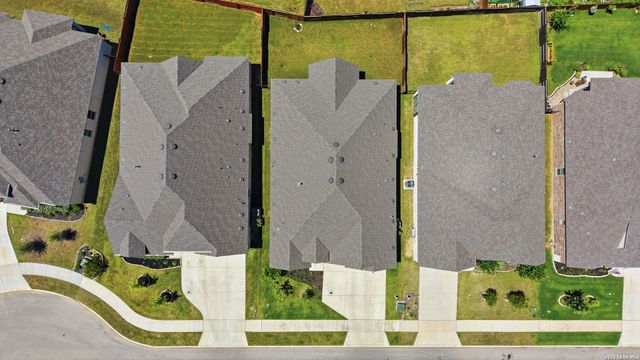 111 HUNTWICK DR, Boerne, TX 78006