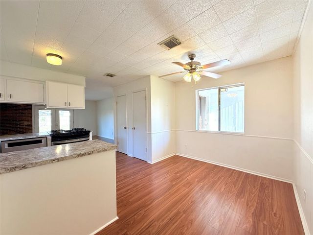 1415 Avenue C, Danbury, TX 77534