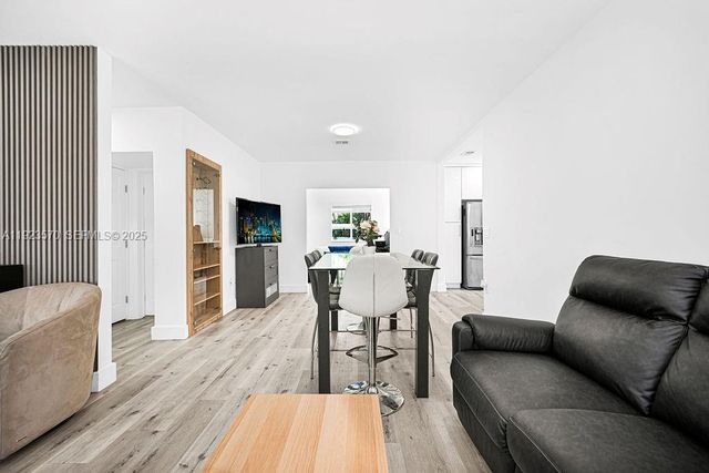 876 NE 81st St, Miami, FL 33138