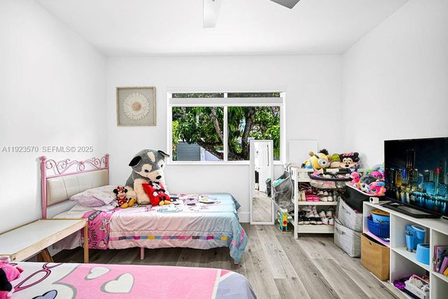 876 NE 81st St, Miami, FL 33138