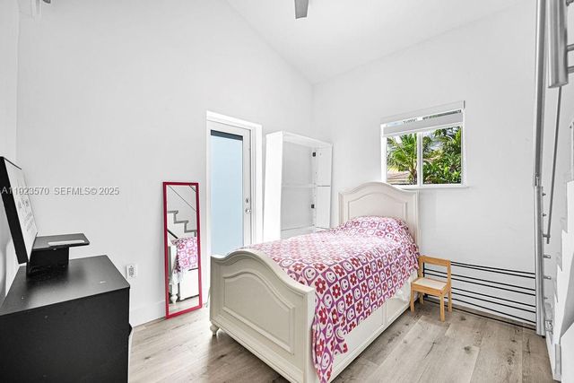 876 NE 81st St, Miami, FL 33138