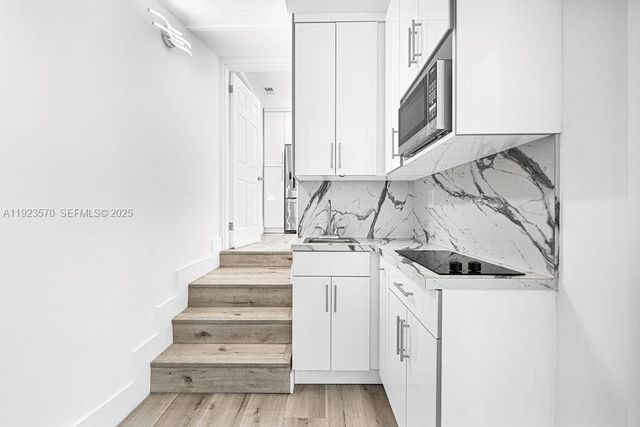 876 NE 81st St, Miami, FL 33138