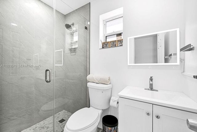 876 NE 81st St, Miami, FL 33138