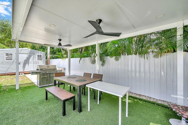 876 NE 81st St, Miami, FL 33138