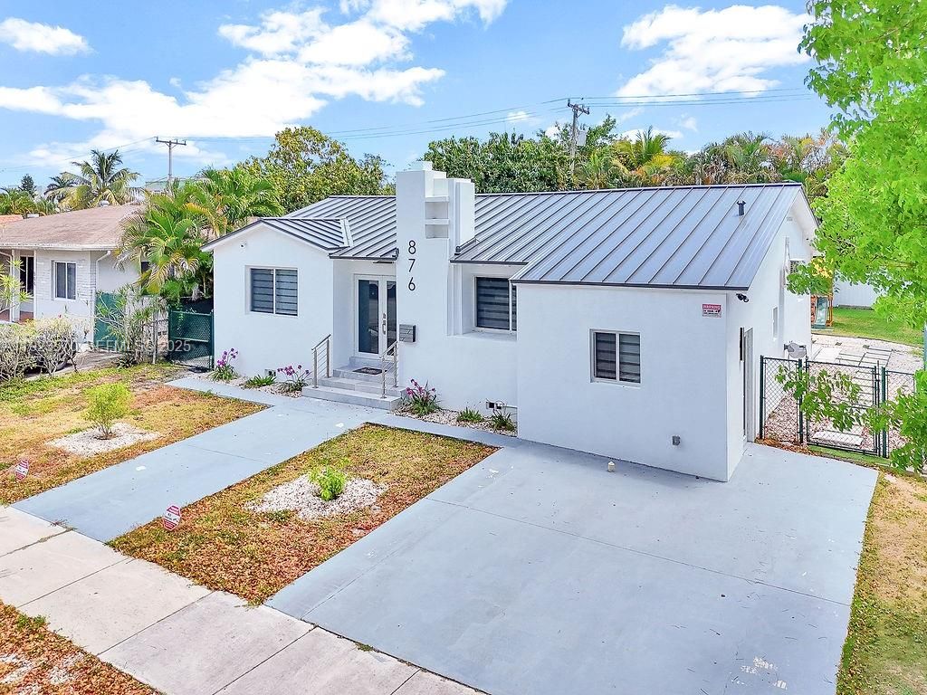 876 NE 81st St, Miami, FL 33138