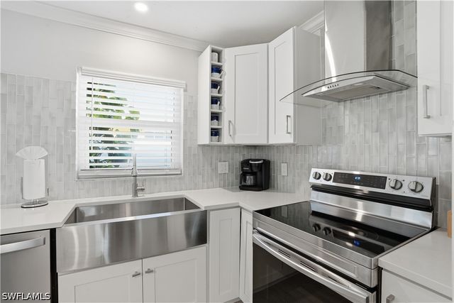742 99th AVE N, Naples, FL 34108