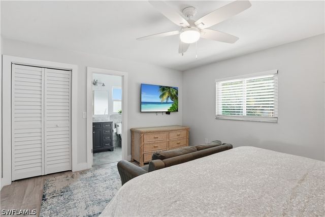 742 99th AVE N, Naples, FL 34108
