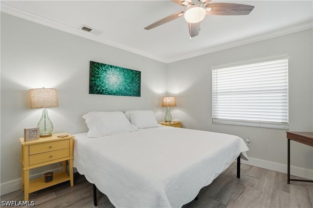 742 99th AVE N, Naples, FL 34108