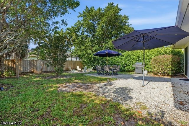 742 99th AVE N, Naples, FL 34108