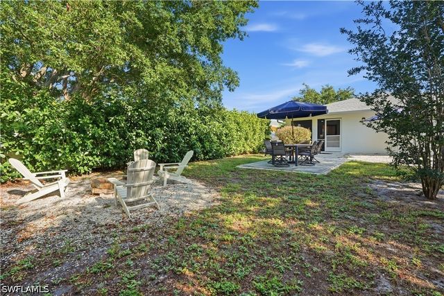 742 99th AVE N, Naples, FL 34108