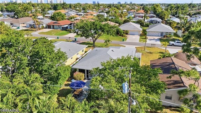 742 99th AVE N, Naples, FL 34108