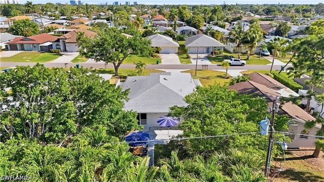 742 99th AVE N, Naples, FL 34108