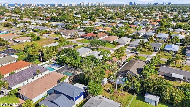 742 99th AVE N, Naples, FL 34108