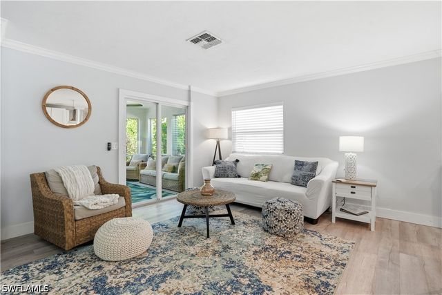 742 99th AVE N, Naples, FL 34108