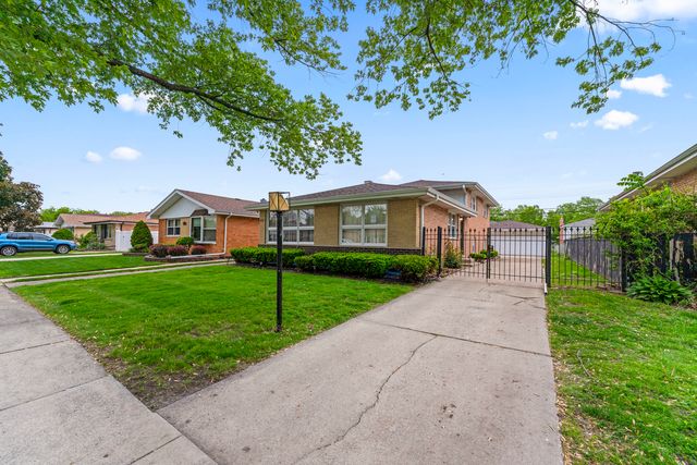 8737 S 50th Avenue, Oak Lawn, IL 60453
