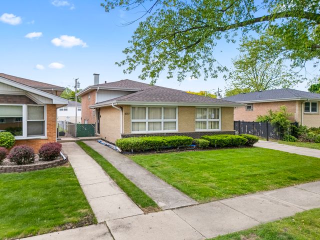8737 S 50th Avenue, Oak Lawn, IL 60453