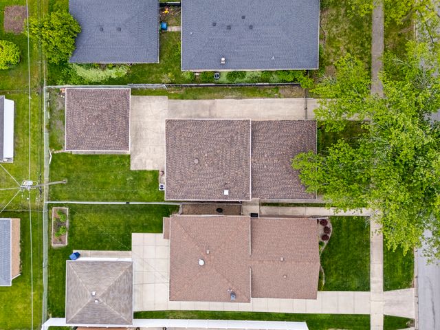 8737 S 50th Avenue, Oak Lawn, IL 60453