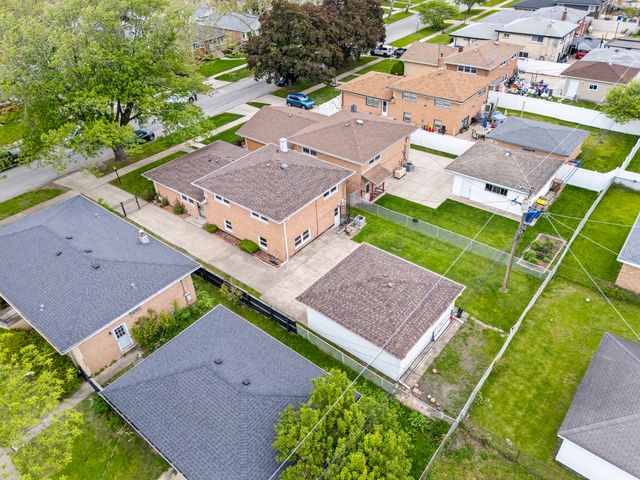 8737 S 50th Avenue, Oak Lawn, IL 60453