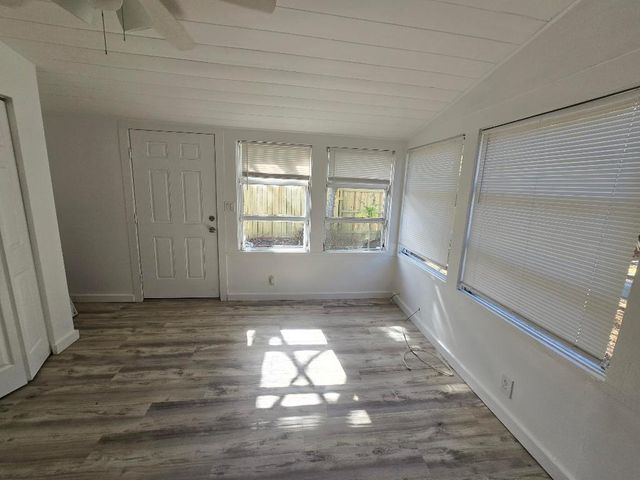 301 S 7th S Street C, Fort Pierce, FL 34950