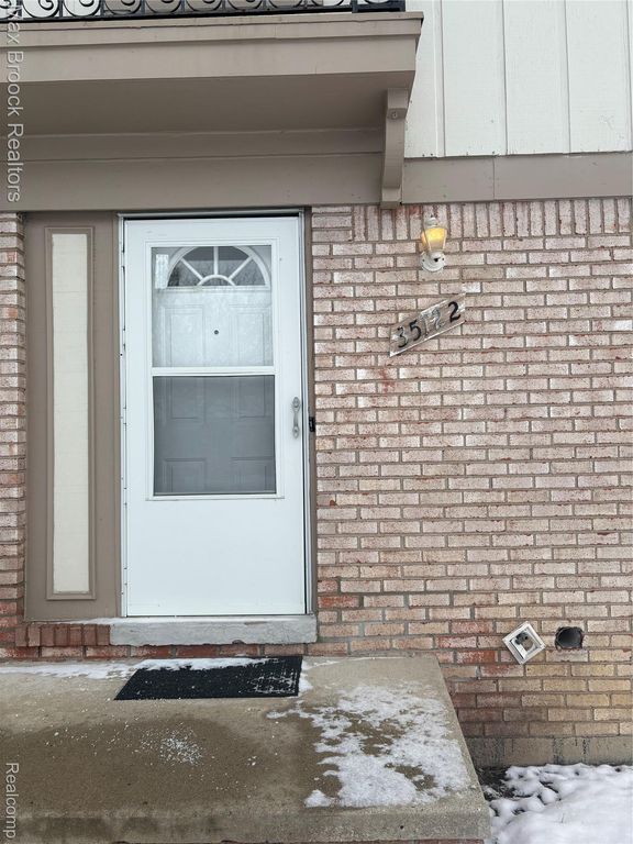 35122 TERRYBROOK Drive, Sterling Heights, MI 48312