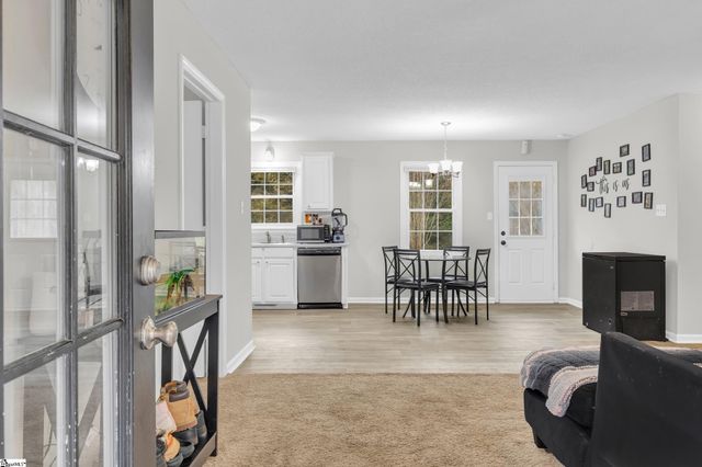 102 Pyle Court, Spartanburg, SC 29306