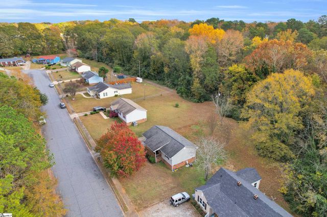 102 Pyle Court, Spartanburg, SC 29306