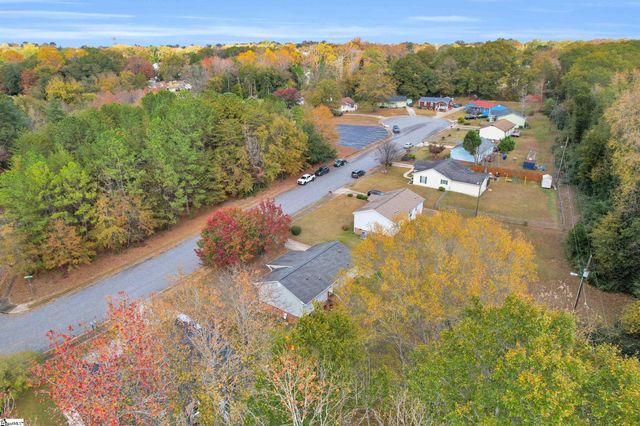 102 Pyle Court, Spartanburg, SC 29306