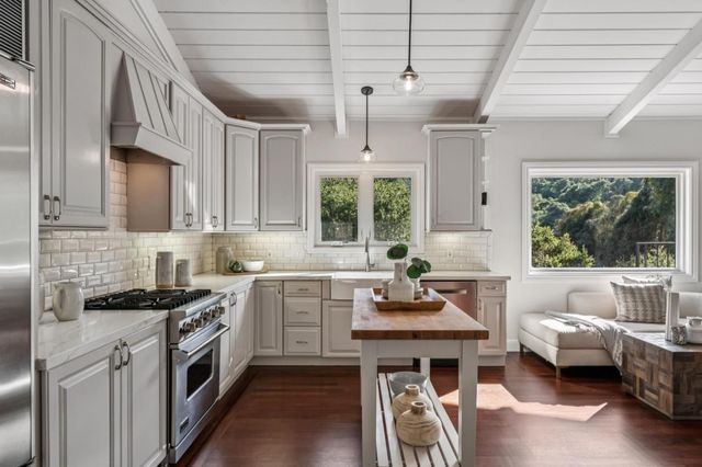 354 Devonshire Boulevard, San Carlos, CA 94070