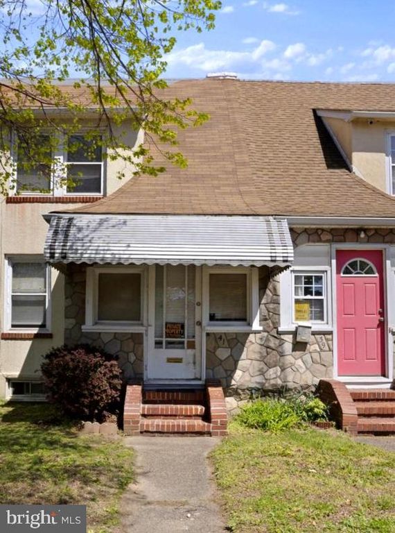 Image 1 of property listing at 41 N DUNDALK AVE, Baltimore, MD 21222