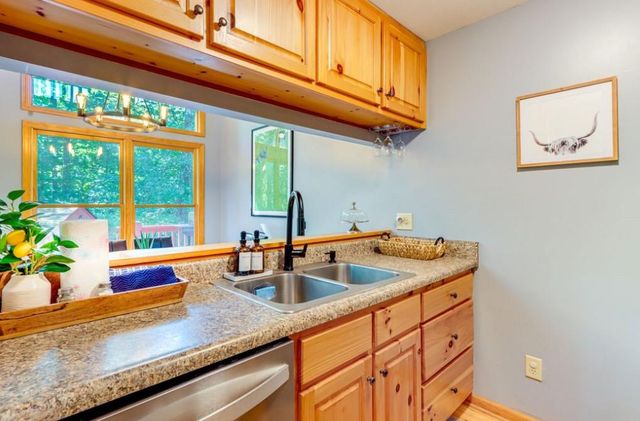 1130 Marie Drive, Talking Rock, GA 30175