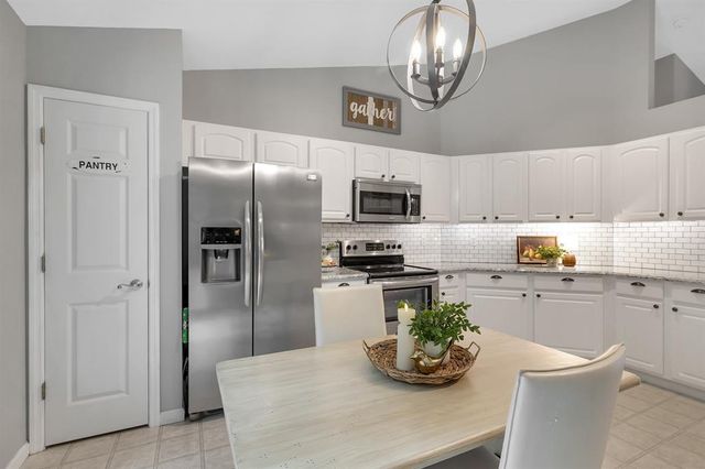 4305 Bedford Oaks Court, Wentzville, MO 63385