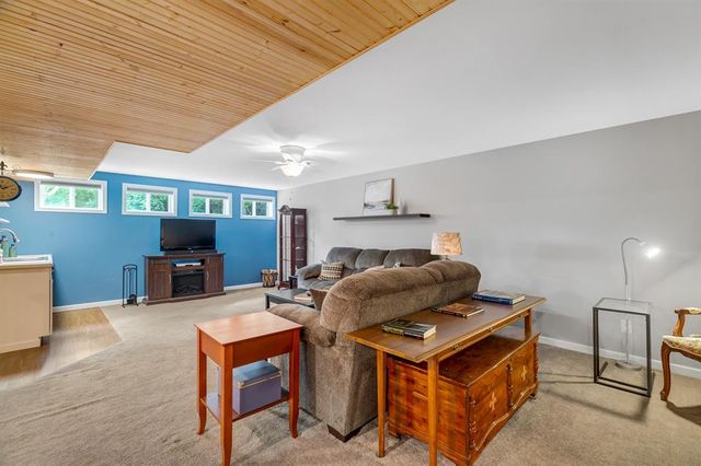 4305 Bedford Oaks Court, Wentzville, MO 63385