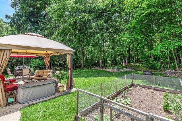 4305 Bedford Oaks Court, Wentzville, MO 63385