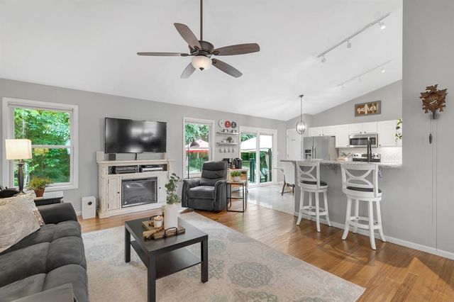 4305 Bedford Oaks Court, Wentzville, MO 63385