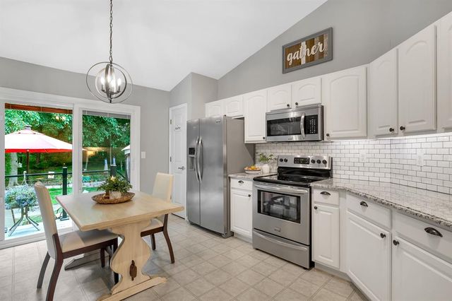 4305 Bedford Oaks Court, Wentzville, MO 63385
