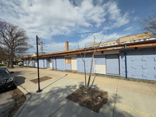5724 W Diversey Avenue, Chicago, IL 60639