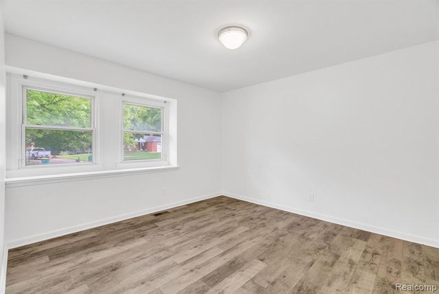 36939 Heatherton Drive, Farmington, MI 48335