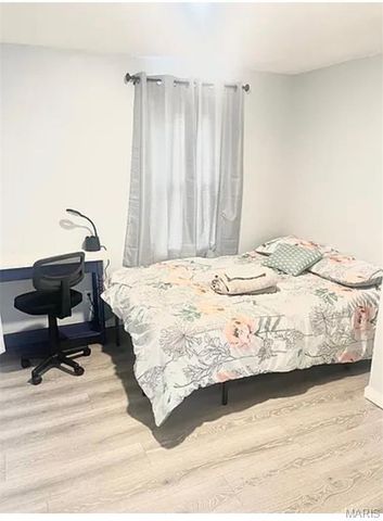 6828 Magnolia Avenue, St Louis, MO 63143