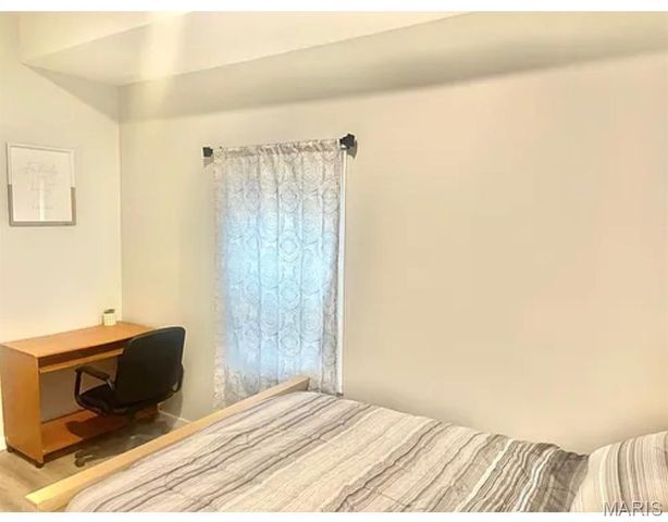 6828 Magnolia Avenue, St Louis, MO 63143