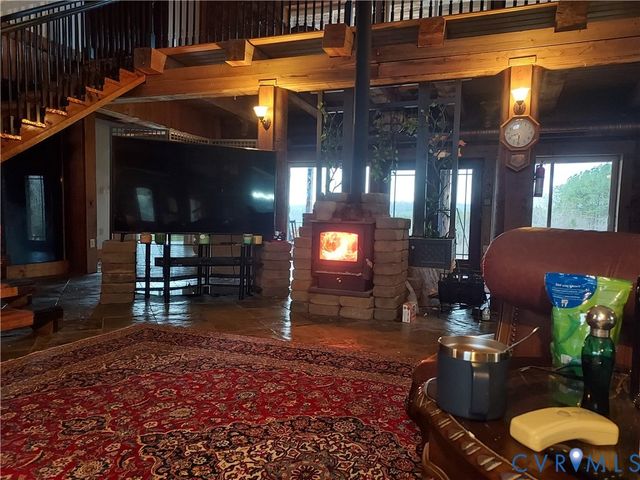 6430 River Rd, Columbia, VA 23038