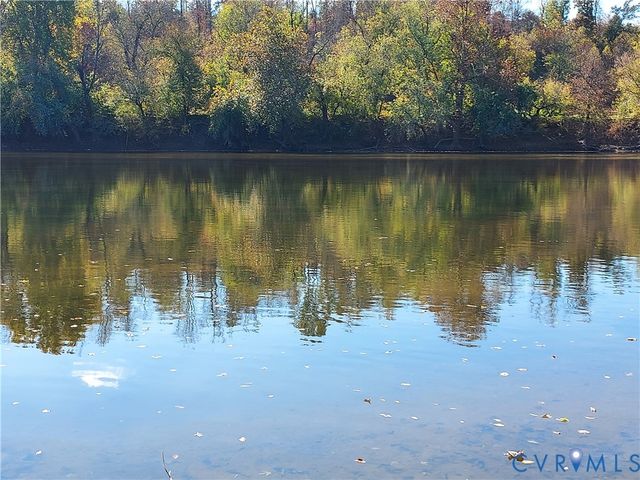 6430 River Rd, Columbia, VA 23038