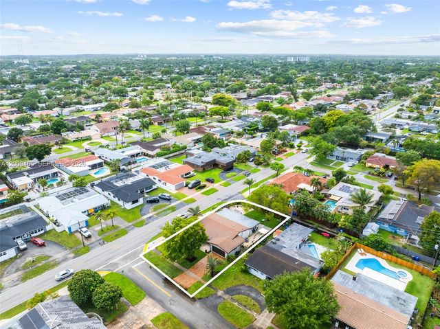 1700 N 48th Ave, Hollywood, FL 33021