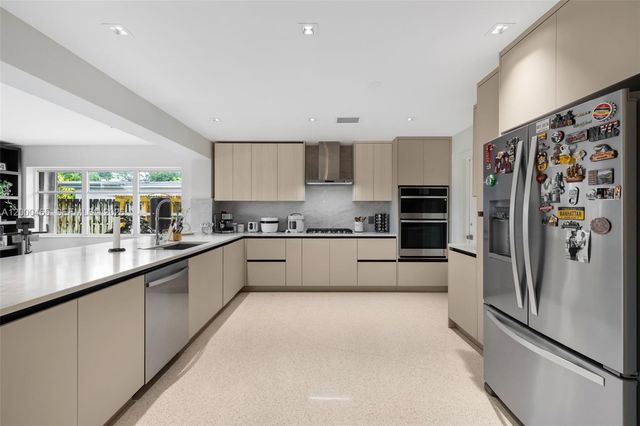 1700 N 48th Ave, Hollywood, FL 33021