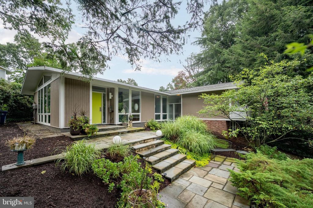 2311 GLASGOW RD, Alexandria, VA 22307