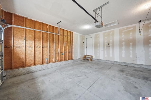 3102 King Ridge Court, Lincoln, NE 68504