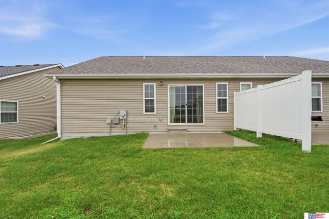 3102 King Ridge Court, Lincoln, NE 68504