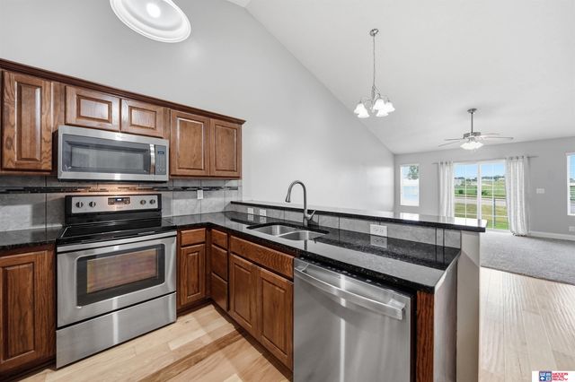 3102 King Ridge Court, Lincoln, NE 68504